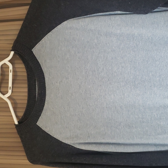 Simons mens medium sweater - Picture 3 of 3